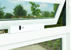 AXA elektrische raamopener Remote 2.0 SKG 2-sterren met afstandsbediening wit