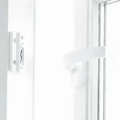 AXA Raamsluiting design met nok rechts wit