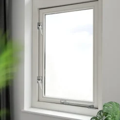 AXA raamsluiting met drukknop rechts aluminium buitendraaiend