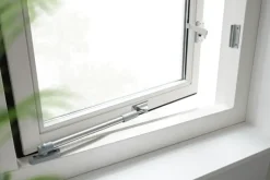 AXA Raamsluiting met drukknop links aluminium