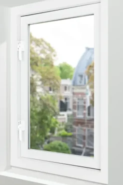 AXA raamsluiting met slot SKG 1-ster rechts wit buitendraaiend