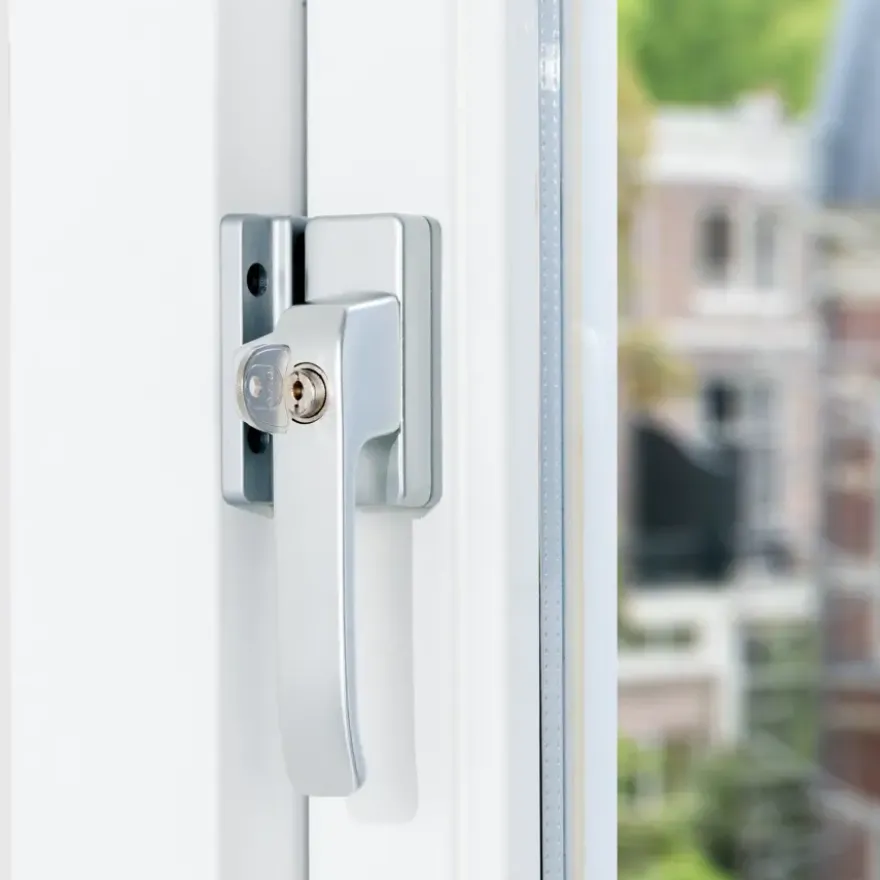 AXA raamsluiting rechts aluminium SKG 1-ster