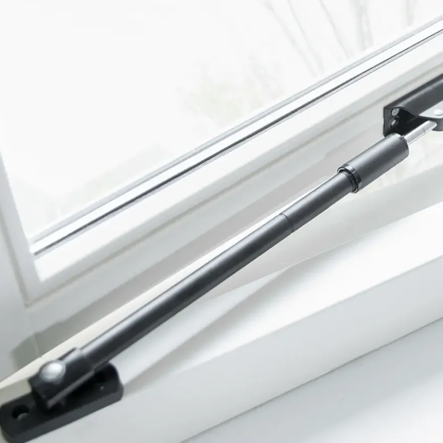 AXA telescopische raamuitzetter zwart 35 cm buitendraaiend