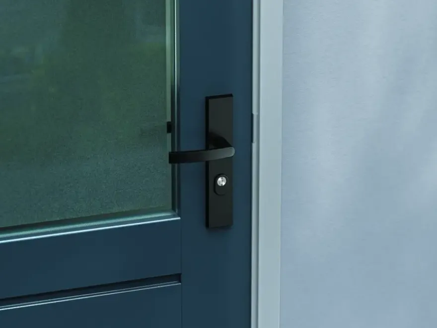 AXA veiligheidsbeslag Edge achterdeur zwart langschild met SKG 3-sterren 92 mm