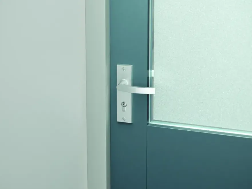 AXA veiligheidsbeslag Edge achterdeur aluminium kortschild met SKG 3-sterren 72 mm