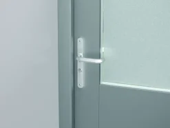 AXA veiligheidsbeslag Oval achterdeur aluminium smal schild met SKG 3-sterren 92 mm