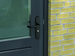 AXA veiligheidsbeslag Oval achterdeur zwart langschild met SKG 3-sterren 55 mm