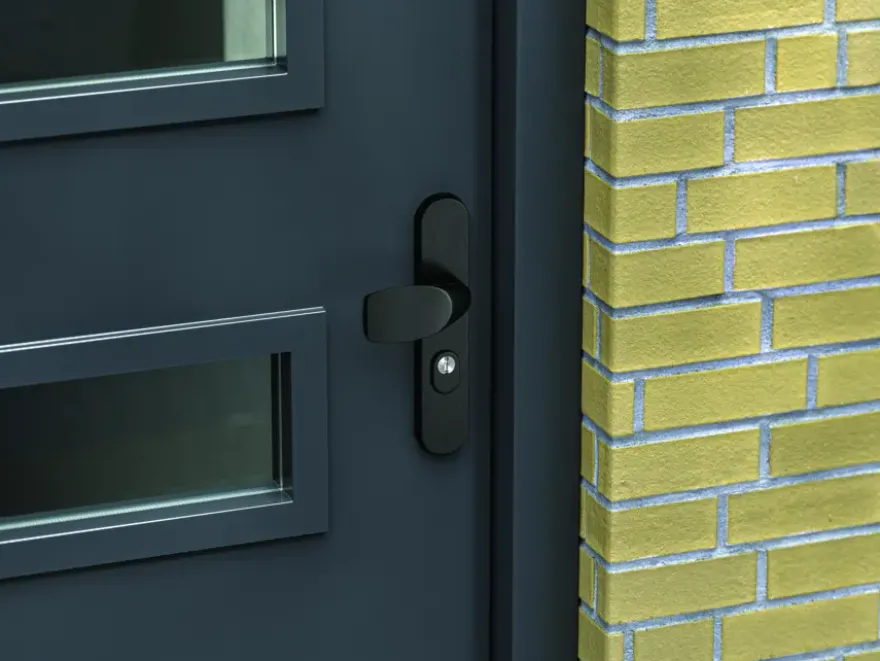 AXA veiligheidsbeslag Oval voordeur zwart langschild met SKG 3-sterren 72 mm