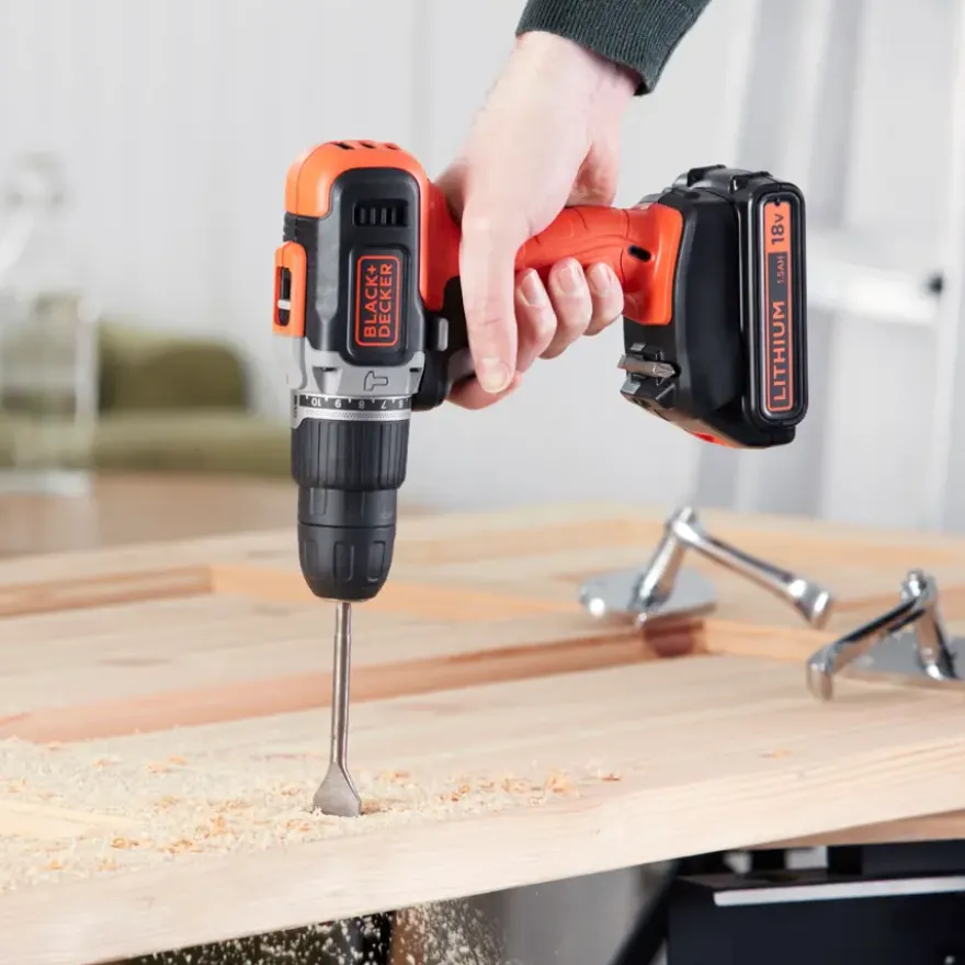 BLACK+DECKER 18V klopboor incl. 1.5Ah accu+lader