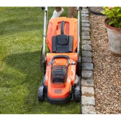 BLACK+DECKER 2x18V grasmaaier BCMW33184L2-QW 33 cm incl. twee 4,0 Ah accu's