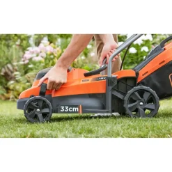 BLACK+DECKER 2x18V grasmaaier BCMW33184L2-QW 33 cm incl. twee 4,0 Ah accu's