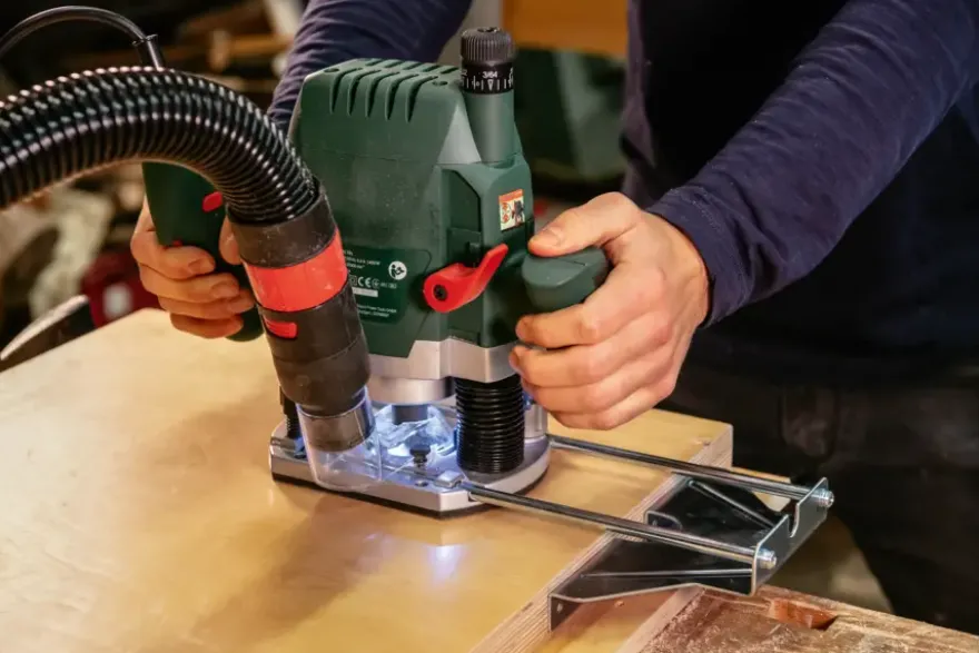 Bosch bovenfrees POF 1400 ACE
