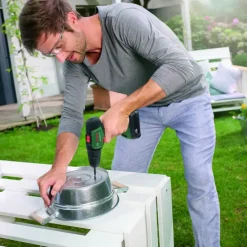 Bosch 18V accuboormachine UniversalDrill (incl. 2 accu's 1.5Ah + lader)