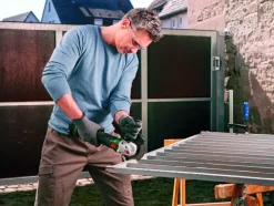 Bosch 18V haakse slijper / slijptol UniversalGrind 125mm (zonder accu)