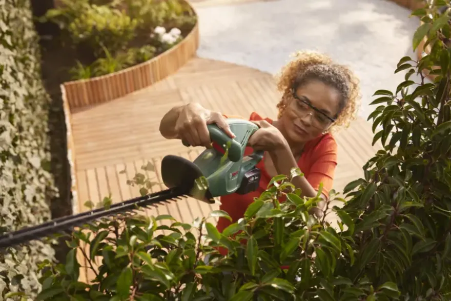 Bosch 18V heggenschaar EasyHedgeCut 45cm (Incl. 2.0Ah accu + lader)