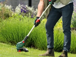 Bosch 18V trimmer Universal (zonder accu)