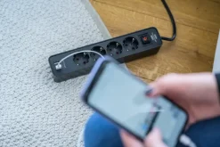 Brennenstuhl stekkerdoos 4-voudig met 2 USB-aansluitingen en schakelaar zwart 1,5 meter