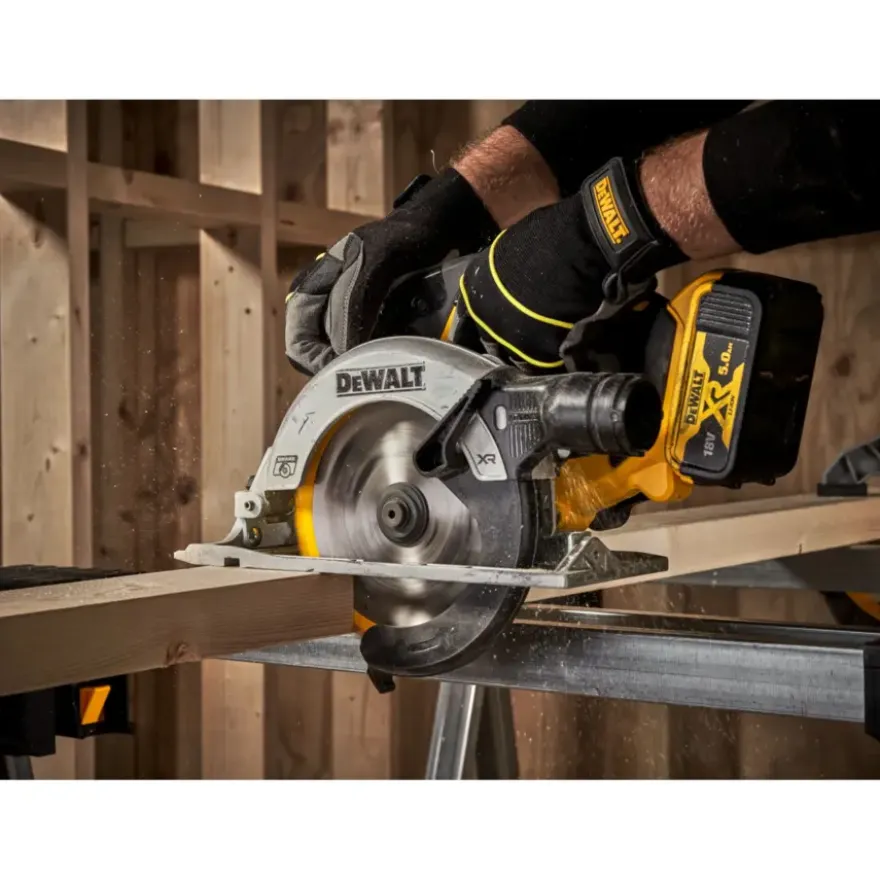DeWalt 18V XR cirkelzaag brushless DCS565N-XJ (zonder accu)