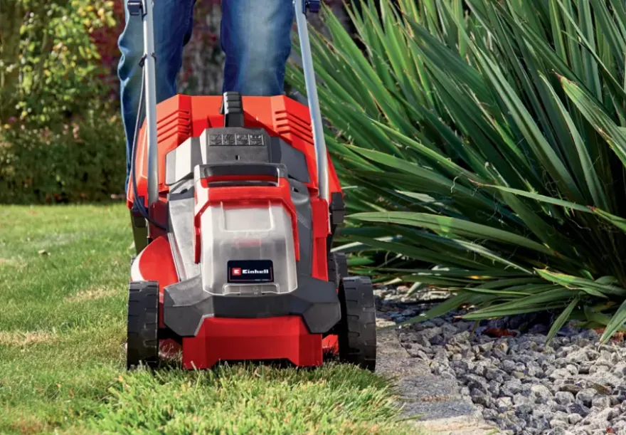 Einhell 18V grasmaaier GE-CM 18/30 Li incl 3.0Ah accu en oplader