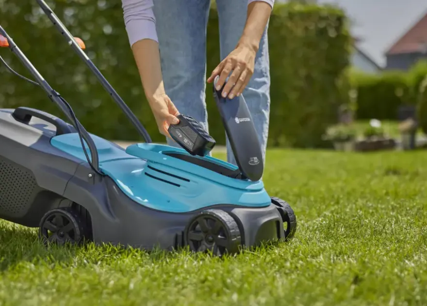 Gardena 18V grasmaaier EasyMax 32cm incl. 4.0Ahaccu
