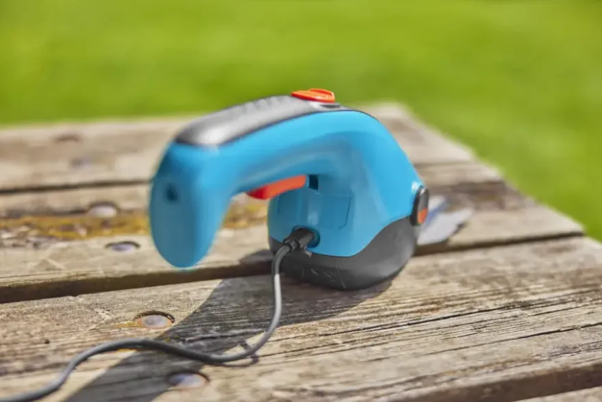 Gardena 3,6V grasschaar / buxusschaar ClassicCut 12cm