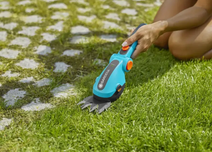 Gardena 3,6V grasschaar ClassicCut incl. wielen en steel