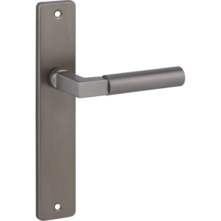 Karwei deurkruk set Stefano recht blind schild messing antiek aluminium