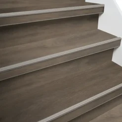Kleurstaal Firststep Traprenovatie PVC Bruin Eiken