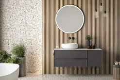 Kleurstaal lattenwand badkamer licht eiken 30x20 cm