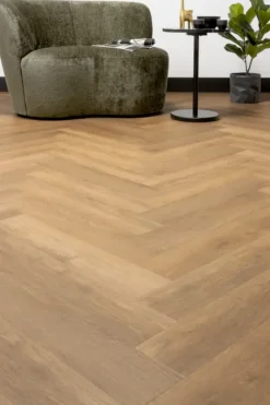 Kleurstaal Lundia click PVC Helder Irena visgraat bruin houtlook