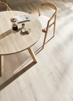 Kleurstaal vtwonen click PVC EVC Millet lichtbruin houtlook