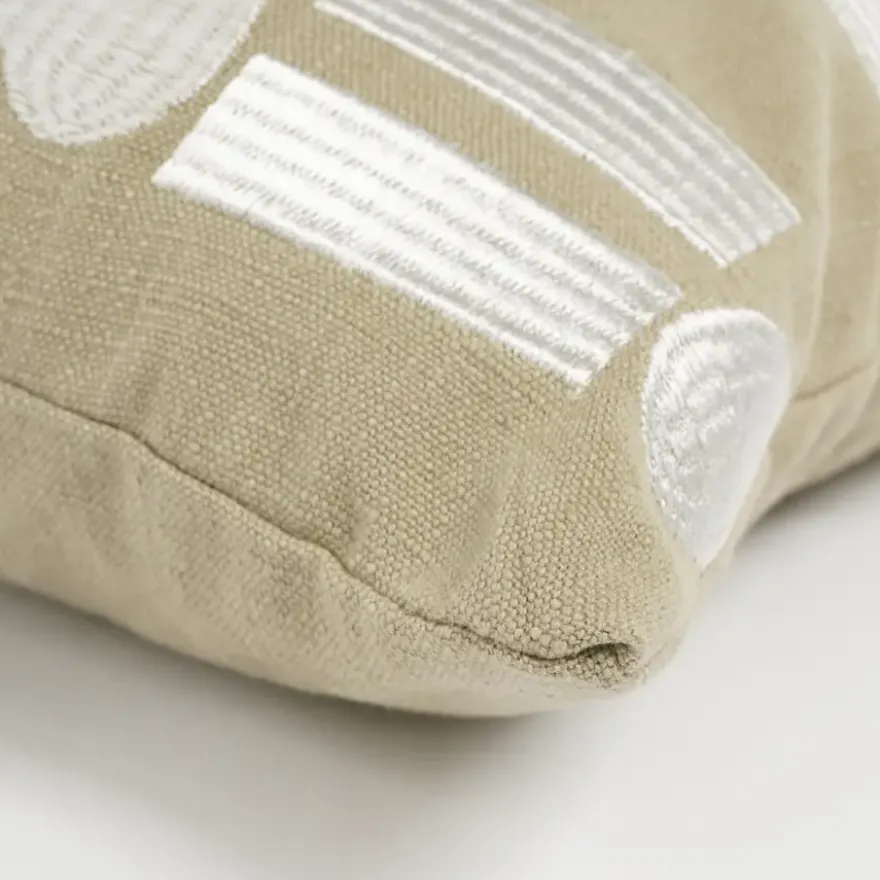 Kussen hart beige - l55xb35xh10cm