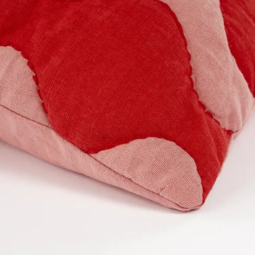 Kussen rood scallopes - l55xb35xh10cm