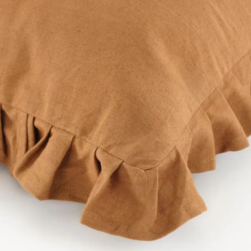Kussen ruffled l.bruin - l55xb35xh10cm