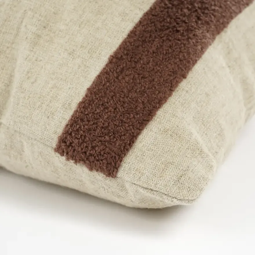 Kussen streep donker bruin - l55xb35xh10cm