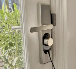 LOQED voedingskit voor slim deurslot Touch Smart Lock