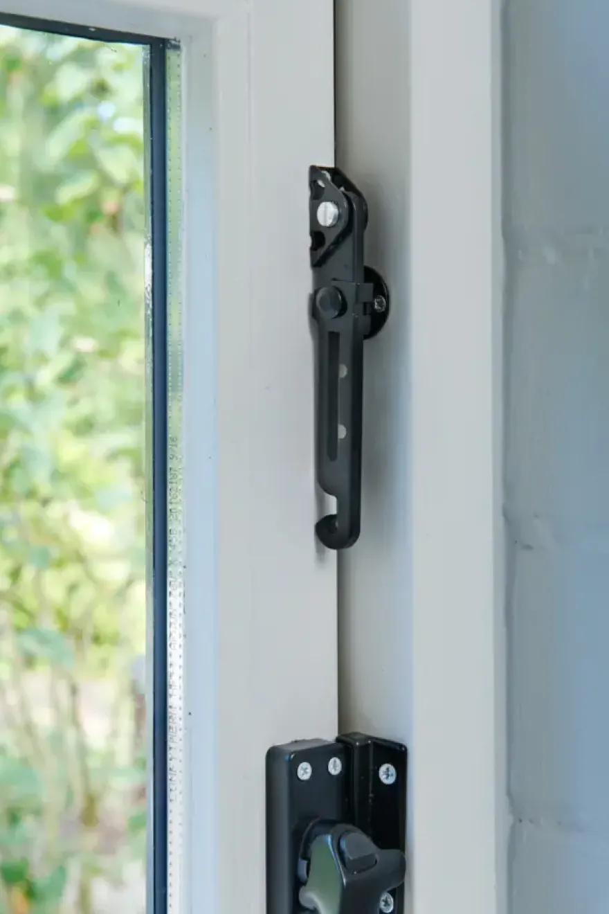SecuMax raamuitzetter 720 zwart