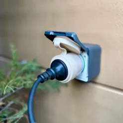 Shelly Outdoor Plug S Gen3 slimme stekker & energiemeter WiFi Bluetooth IP44