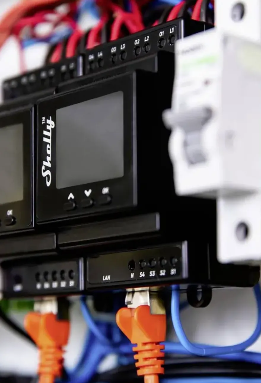 Shelly Pro 4PM slimme schakelaar & energiemeter WiFi Bluetooth DIN-rail (4-kanaals)