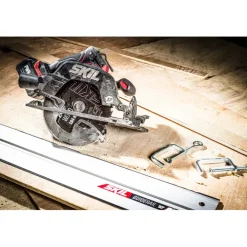 SKIL 2610S01668 Geleiderail voor cirkelzaag 1400mm (2x 70mm) incl. klemmen