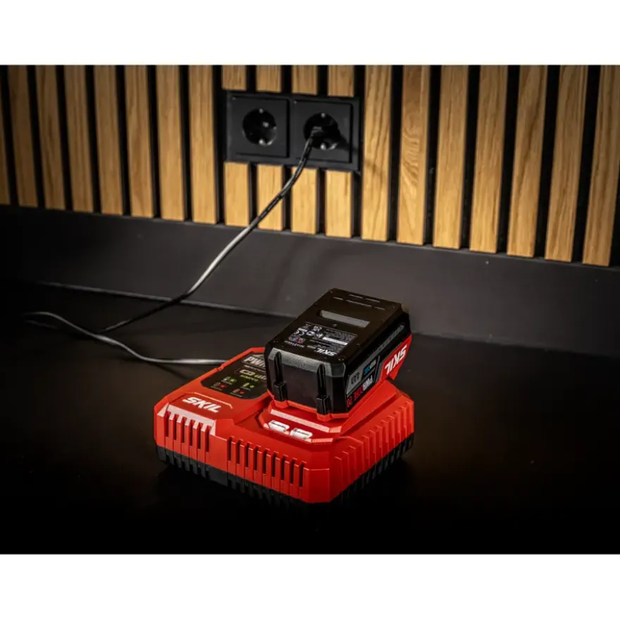 SKIL 20V startset accu 4.0Ah USB-C + PD-lader 3145AA