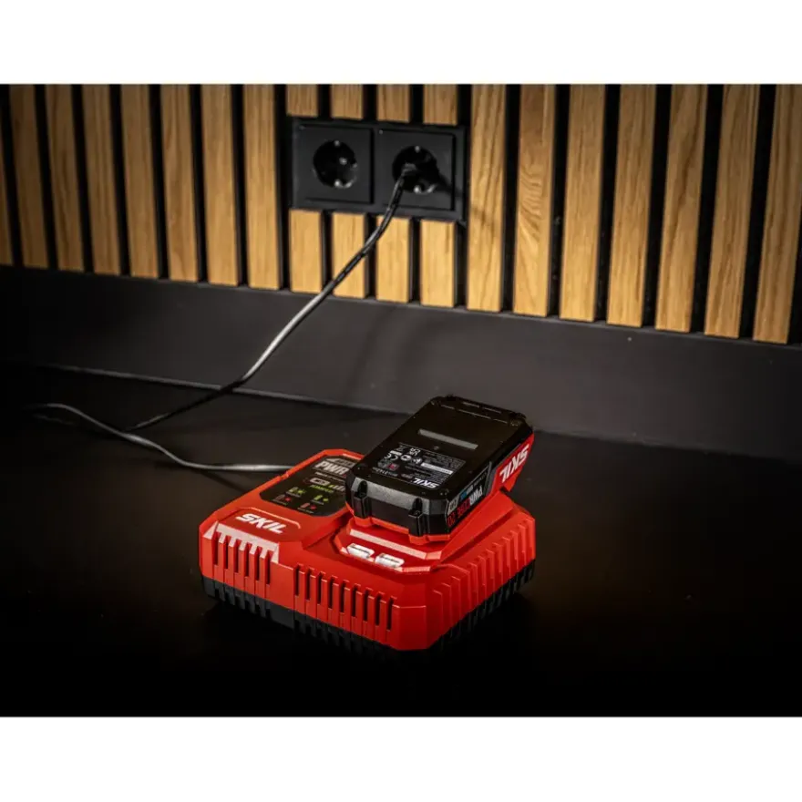 SKIL 20V startset accu 2.0Ah USB-C + PD-lader 3143AA