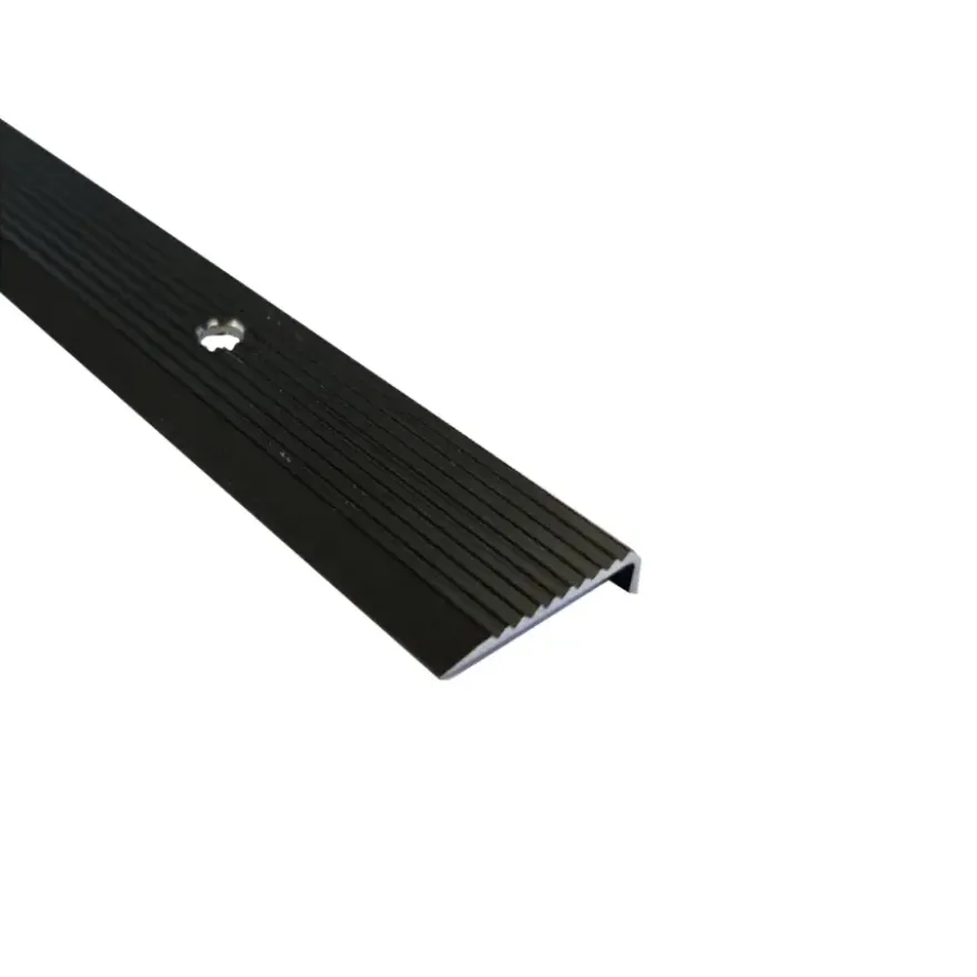 Trapkant aluminium mat zwart dr 25x6x1000x1.6mm